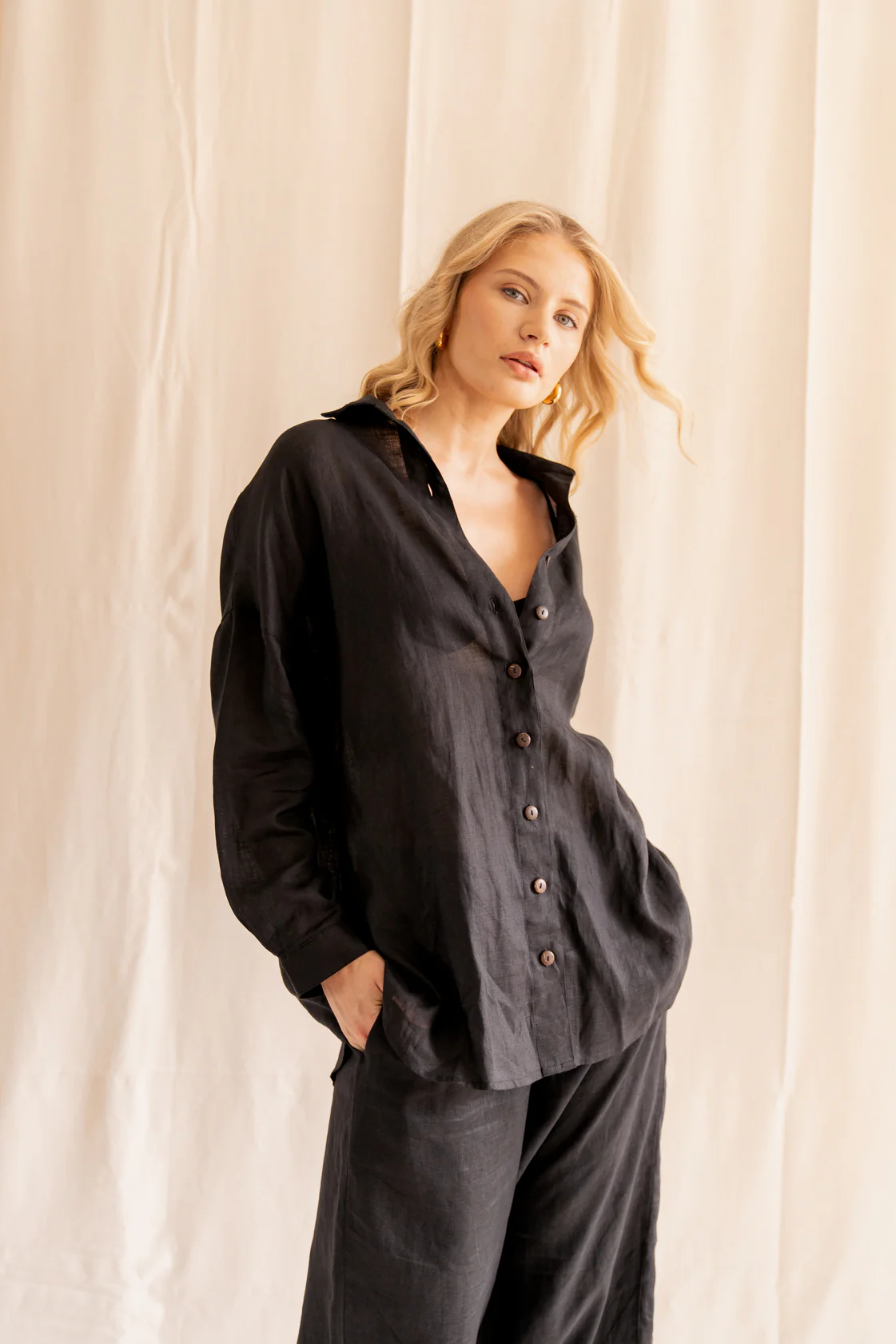 Noa Relaxed Oversized Linen Shirt - Image 2